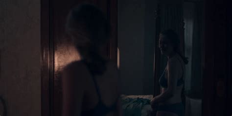 Naked Yvonne Strahovski In The Handmaid S Tale