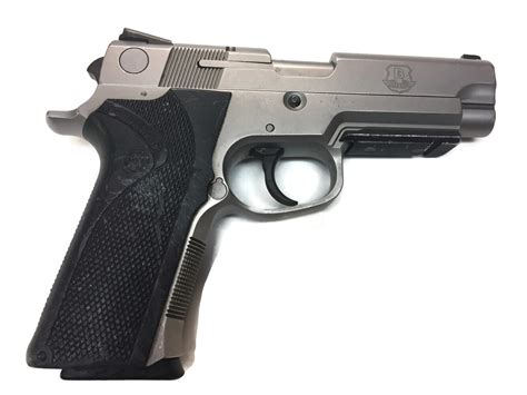 Smith And Wesson 40 Cal Tactical 4046tsw Semi Automatic Pistol Handgun