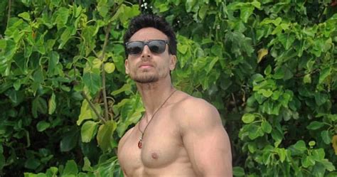 Shirtless Bollywood Men Topless Tiger Shroff