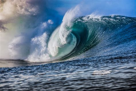 Tips On Photographing Waves From Land And In Water