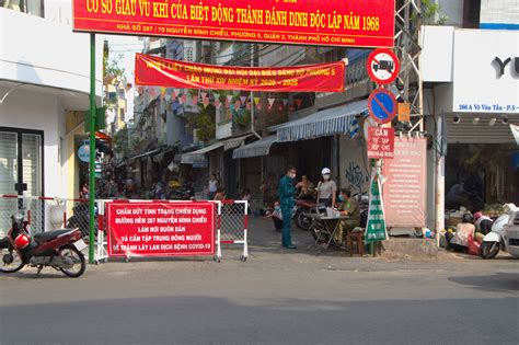Jun 15, 2021 · tp hcm quyết định thực hiện giãn cách xã hội toàn tp thêm 2 tuần để lực lượng chức năng khoanh vùng, truy vết, giải quyết dứt điểm các chuỗi lây nhiễm hotline: Bỏ qua quy định giãn cách xã hội, nhiều người ở TPHCM vẫn ...