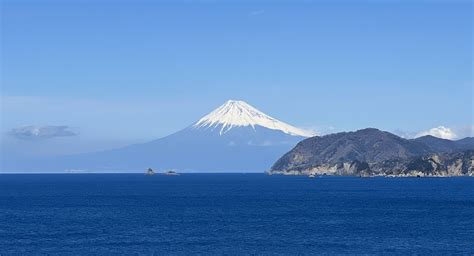 Mtfuji And The Pacific Ocean At The Same Time Matsuzaki Town In Izu