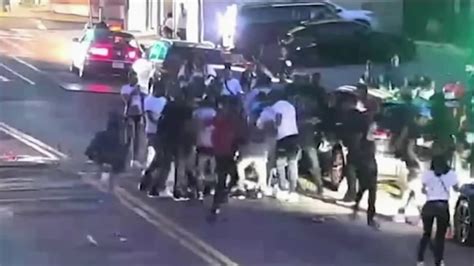 Yonkers Police Search For Group Of Suspects Who Viciously Beat Victim On Street Nbc New York