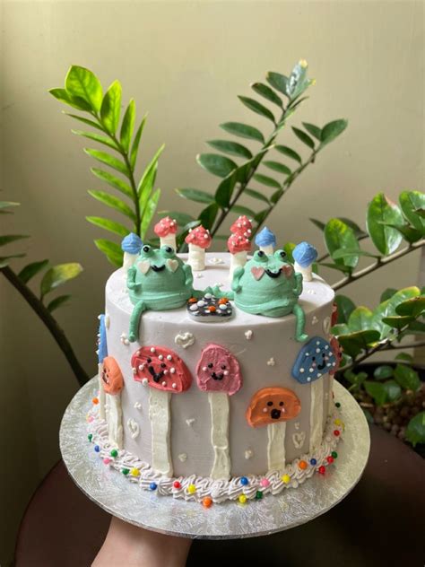 frog cake frog cakes cake 13 birthday cake