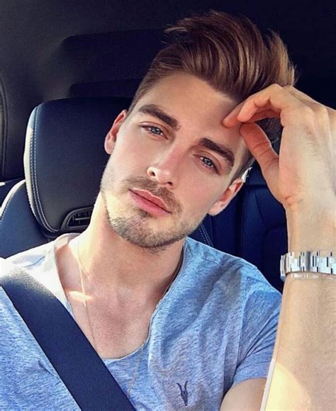 46 Best Selfie Poses For Guys To Look Stylish Buzz Hippy Selfie