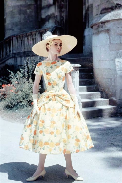 The 44 Most Glamorous Photos Of Audrey Hepburn 50s Fashion Fashion 50s Outfits