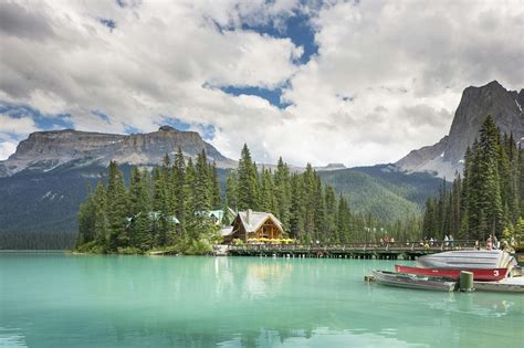 Emerald Lake Lodge Luxury Bc Hotel Inspiring Travel Company
