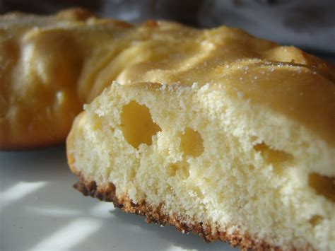 BRIOCHE DEMI FOUACE AVEYRONNAISE Le bon côté de la tartine