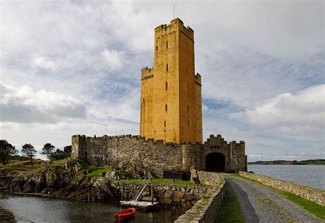 Die Hard Star Jeremy Irons Saved 15th Century Irish Castle