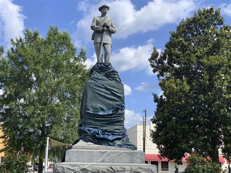 Bill Seeks Higher Fines For Taking Down Confederate Statues