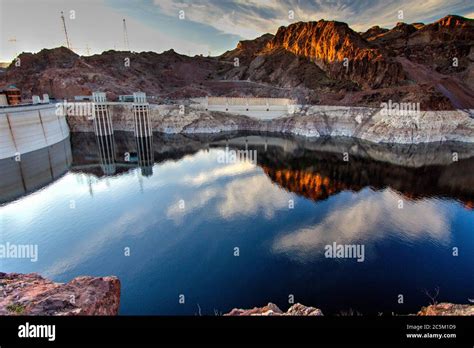 Lake Mead Overlook Mountain Reflection In The Clear Blue Waters Of