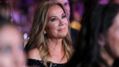 Kathie Lee Ford Breaks Down In Tears While Remembering Her Late