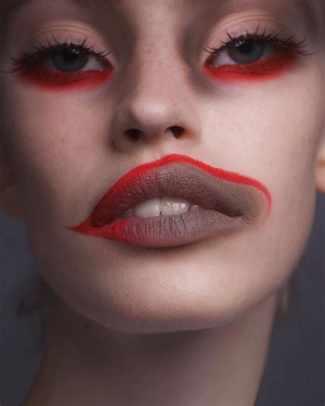 21 Abstract Makeup Looks That Are Totally Selfie Worthy In 2020