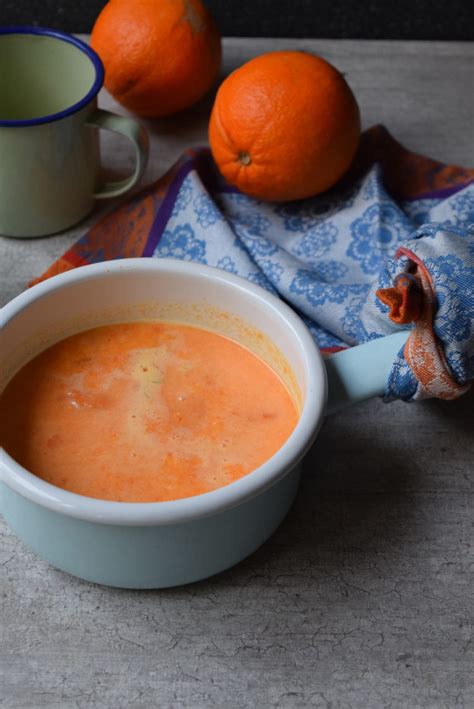 Sopa De Zanahoria Con Leche De Coco Y Naranja Polin En La Cocina