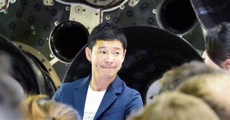 Astronomy And Space News Astro Watch Japanese Billionaire Named As First Passenger To Fly