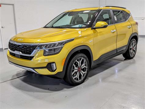 Certified Pre Owned 2022 Kia Seltos Sx In Starbright Yellow