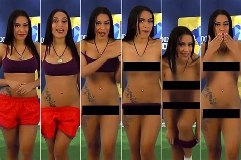 Desnudando La Noticia Presenter Copa America Strip Tv Presenters