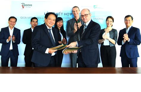The dragon capital group is an integrated investment platform focused on vietnam and other southeast asian emerging markets. Dragon Capital signs strategic agreement to strengthen ...