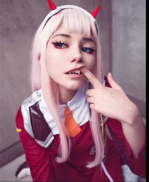 Pin By アタラ On Zero Two Darling Anime Cosplay Girls Cosplay Woman Zero Two Cosplay