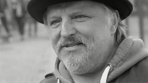 Paradiesische zustände seien das damals gewesen. Video: Interview Axel Prahl - Filme im Ersten - ARD | Das ...