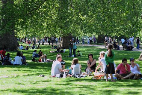 London Picnic Spots 10 Best Parks And Places For A Picnic Evening Standard