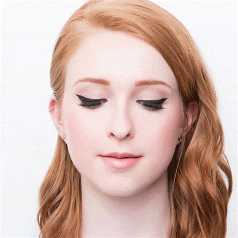 The Cat Eye Makeup Look Never Goes Out Of Style Our Simple Tutorial