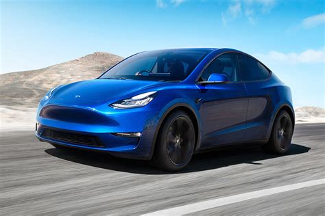 Vehicles have similar transmission, battery and electric motor. Tesla Model Y výbava a cena | fDrive.cz
