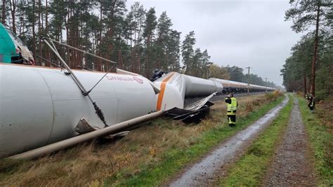 Two Freight Trains Collide In Horn Germany Leaking Propane Gas