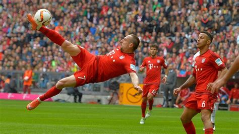 11 den rest der saison spielte er wieder mit der zweiten mannschaft in der regionalliga bayern, die am saisonende den zweiten platz belegte. Franck Ribery vom FC Bayern München will nach seinem Tor ...