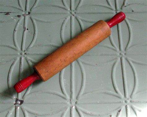 Red Handled Rolling Pin Country Kitchen Wooden Rolling Pin Retro Red