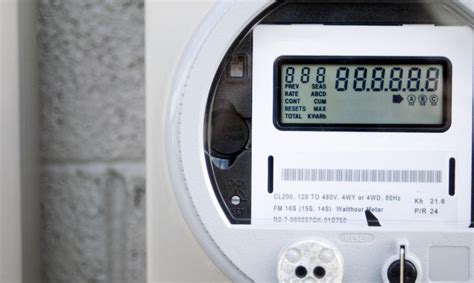 Fluvius installeert een standaard digitale meter, maar die kan uitgebreid worden met apps van energieleveranciers met toepassingen die het mensen met zonnepanelen en budgetmeterklanten worden door fluvius gecontacteerd om een afspraak te maken om de nieuwe meters te plaatsen. Al meer dan 60.000 digitale meters geïnstalleerd in ...