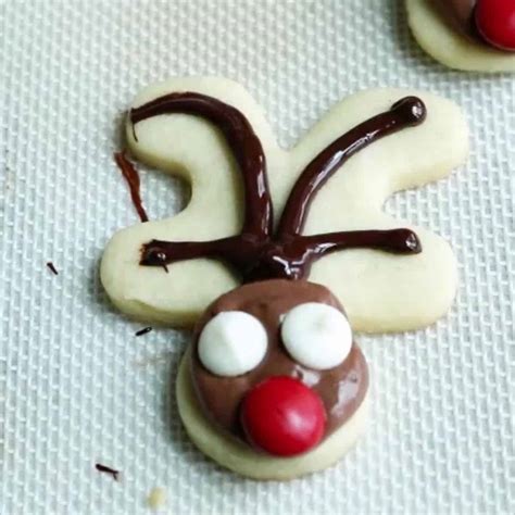 Once there lived an old man, an old woman, and a little boy. Upsidedown Gingerbread Man Made Into Reindeers / How To Decorate Gingerbread Reindeer Allrecipes ...