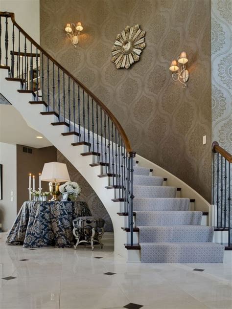 Brilliant 65 Awesome Arranging Pictures On A Stair Wall Ideas