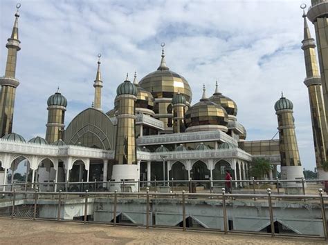 ˈkuˈala ˈtəˈrəŋˈganu), often abbreviated as k.t., is a city, the administrative capital, royal capital and the main economic centre of terengganu, malaysia. Kuala Terengganu Tourism (2020): Best of Kuala Terengganu ...