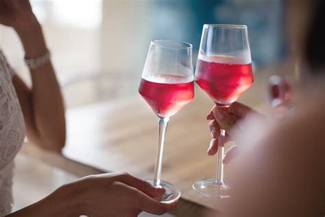 Benefits of Drinking Rosé Wine | Allure