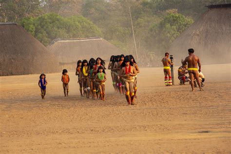 Xingu Aldeia Indios Kamayurafesta Kuarup Wito