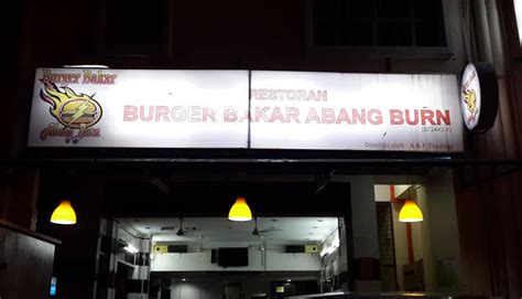 On 12/1/2020 , me and my classmate went to shah alam pasar tani for our amali. Promosi Burger Bakar Abang Burn.. Murah! - Hafiz Rahim