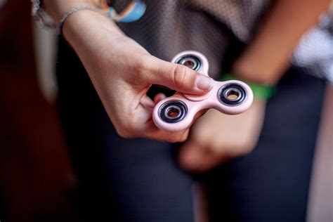 Fidget Spinner Porn Is Now A Thing According To Pornhub Glamour