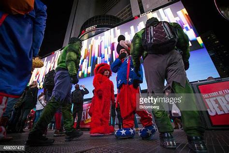Sesame Street Promo Photos And Premium High Res Pictures Getty Images