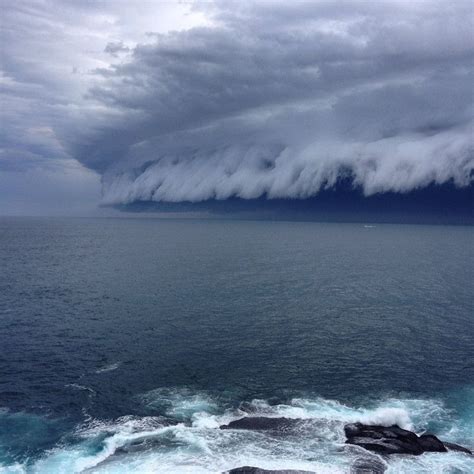 A Tsunami Of Shelf Cloud Over Sydney Amusing Planet