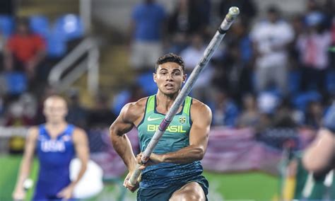 Atleta do salto com vara quebra dois dentes em treino para os jogos olímpicos; Jogos Pan-Americanos - Lima 2019 - Atletismo - Salto com ...