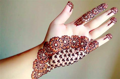 Front Side Mehndi Design Easy And Beautiful Front Hand