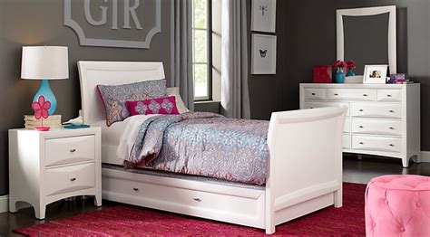 This special style will help young kids. Fancy Bedroom Sets for Little Girls - HomesFeed