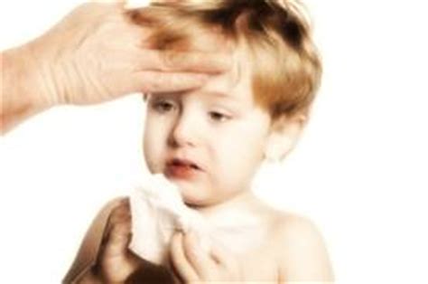 Because your spleen may become enlarged as a result of infectious mononucleosis, you should avoid contact sports until you fully recover. Mononucleosi sintomi bambini: causa, cura e terapia