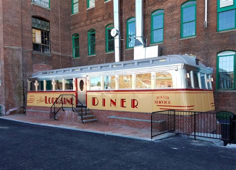 Rhode Islands Newest Diner Miss Lorraine Diner Sits In An Old Diner Car