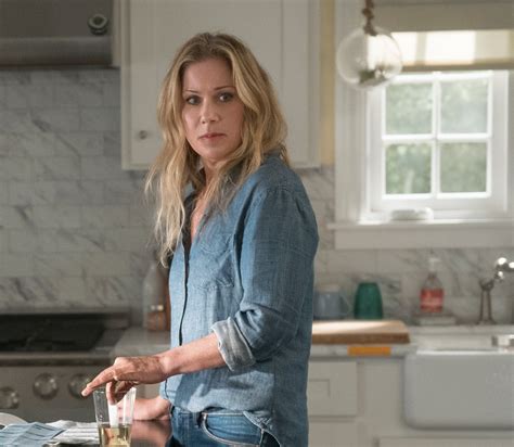 Christina Applegate On Coming To Life In Dead To Me Vanity Fair