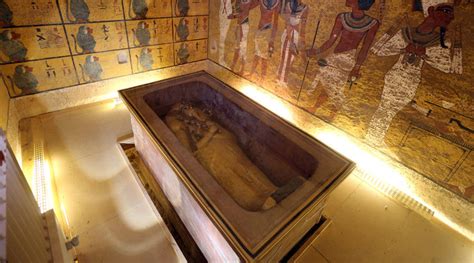 Scan Of King Tuts Tomb Points To Secret Chamber Maybe Queen Nefertiti