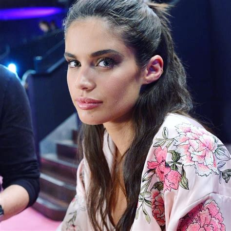 1673 Μου αρέσει 13 σχόλια Angel Sara Sampaio 🌸