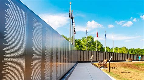 Covington Veterans Foundation Brings Vietnam War Memorial Traveling