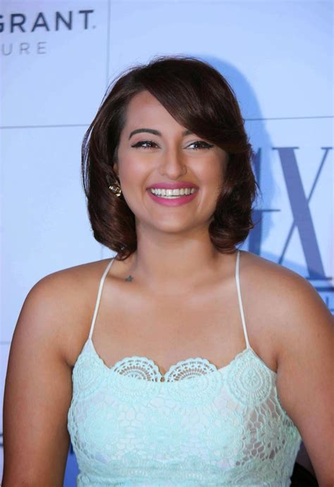 High Quality Bollywood Celebrity Pictures Sonakshi Sinha Looks Super Sexy In A Figure Hugging
